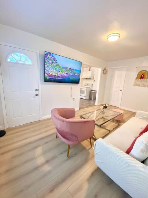 Pink Cozy House 2 Bedrooms Rosemead Extérieur photo